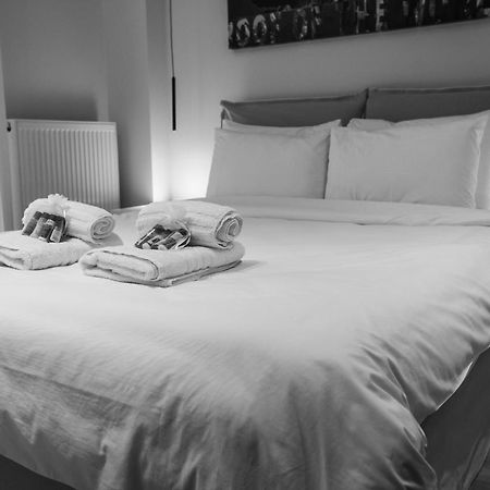 The Lux2 A Gorgeous Apartment เทสซาโลนิกิ ภายนอก รูปภาพ