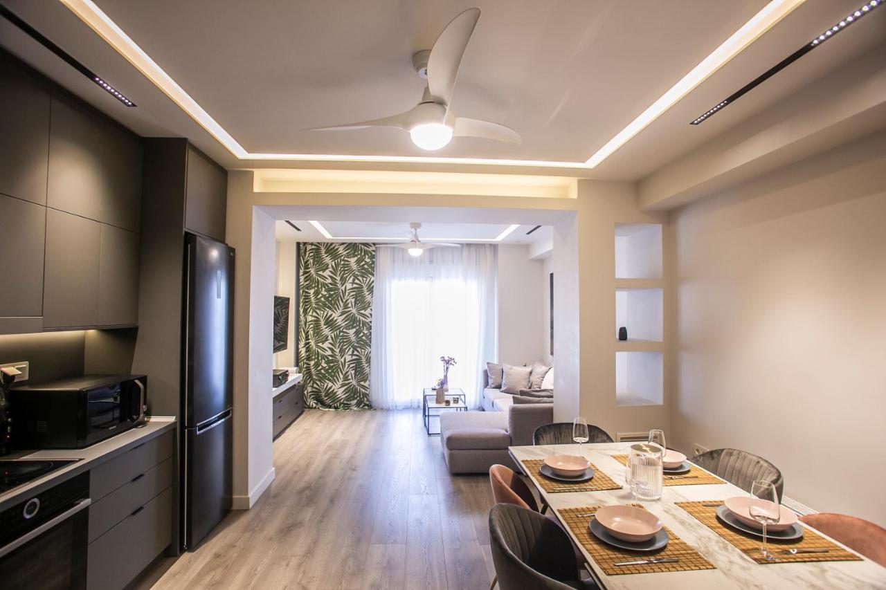 The Lux2 A Gorgeous Apartment เทสซาโลนิกิ ภายนอก รูปภาพ