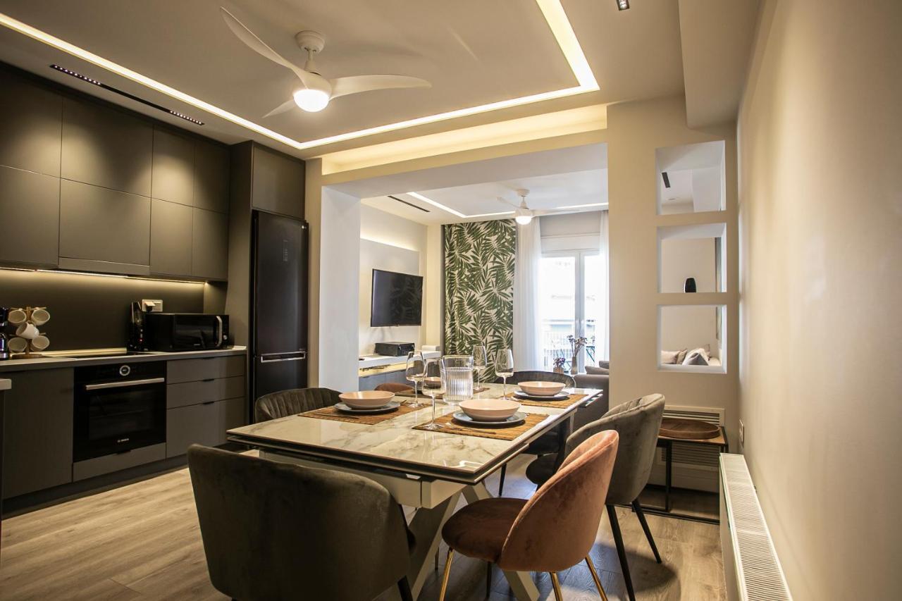 The Lux2 A Gorgeous Apartment เทสซาโลนิกิ ภายนอก รูปภาพ