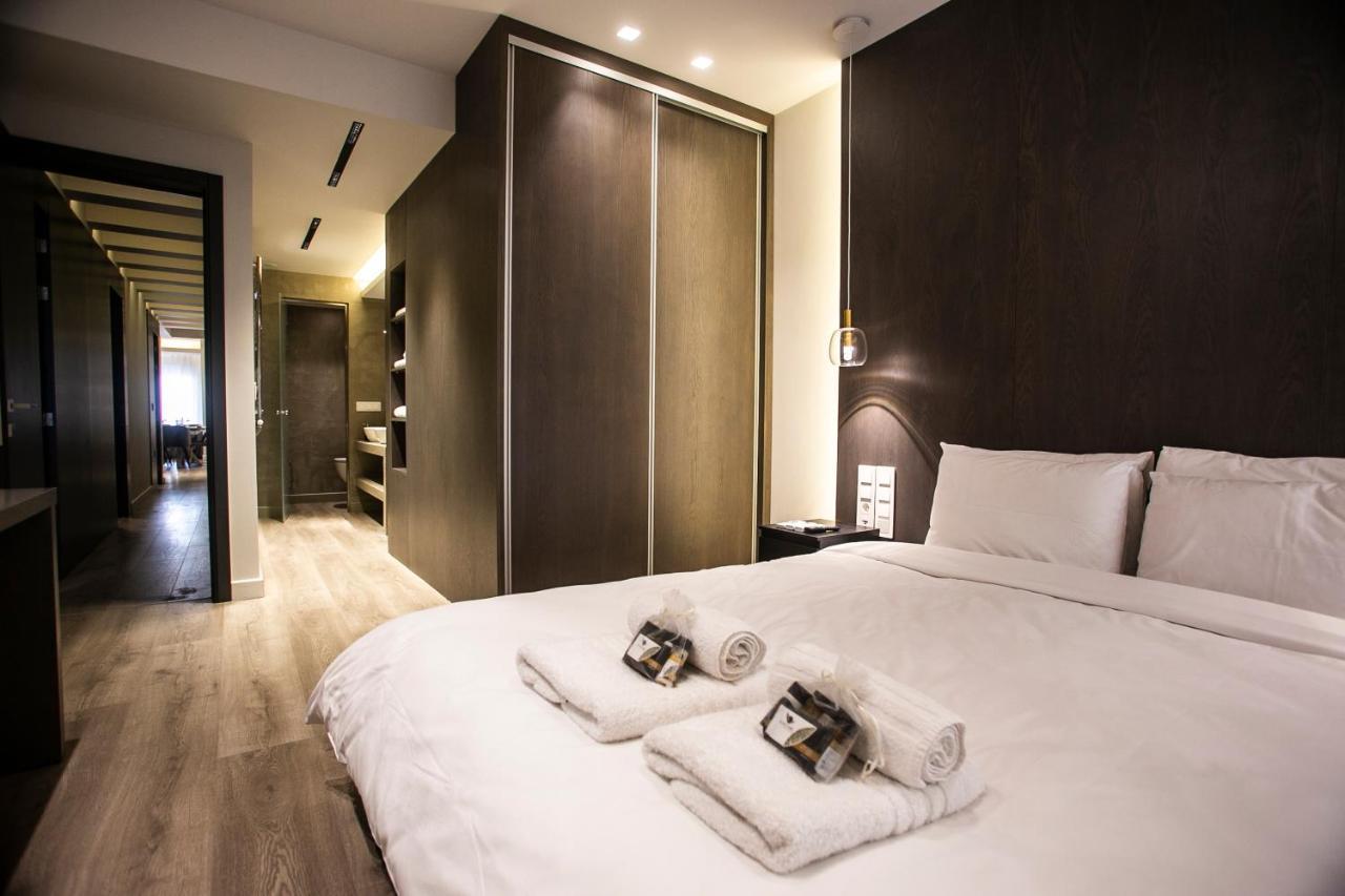 The Lux2 A Gorgeous Apartment เทสซาโลนิกิ ภายนอก รูปภาพ