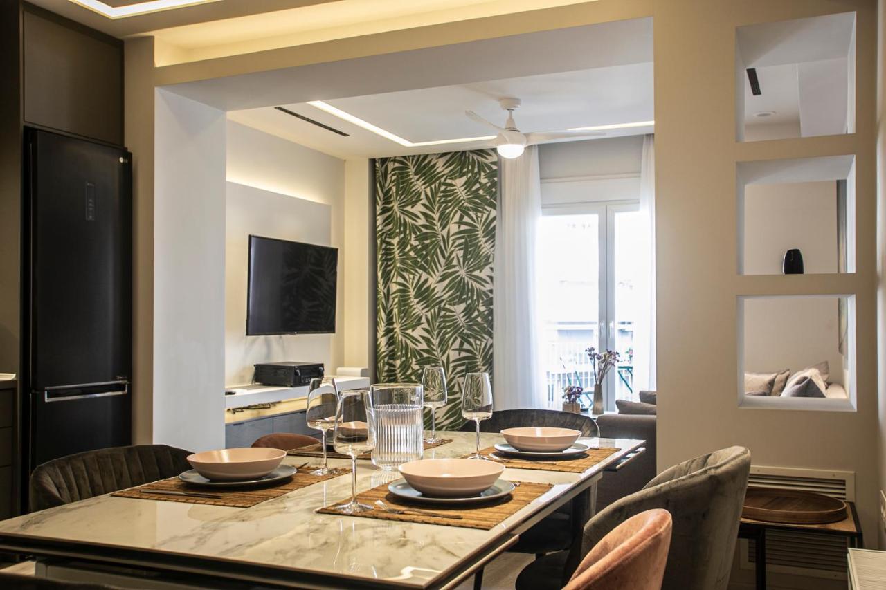 The Lux2 A Gorgeous Apartment เทสซาโลนิกิ ภายนอก รูปภาพ